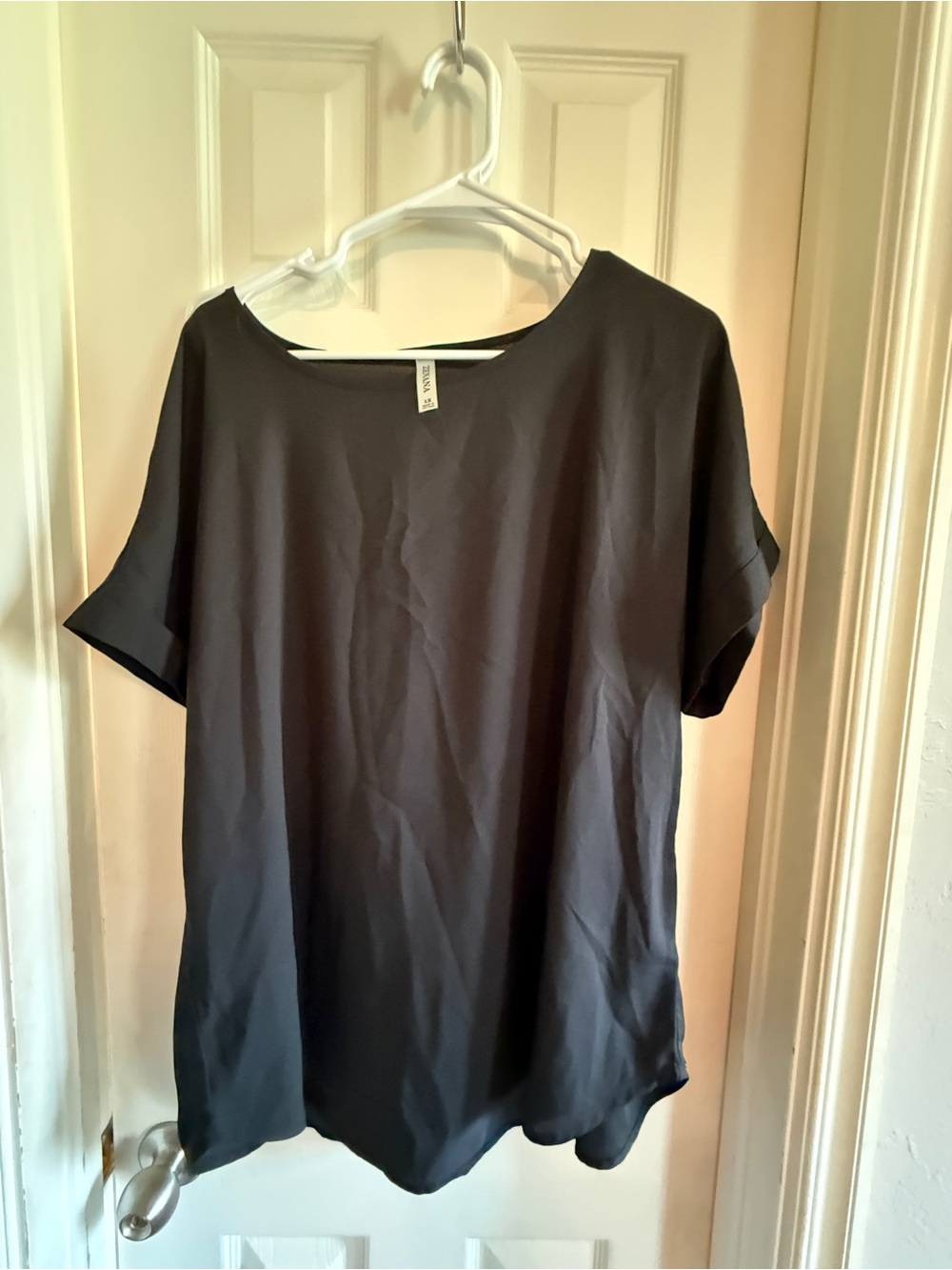 Zenana Outfitters Black Short Sleeve Relaxed Blouse